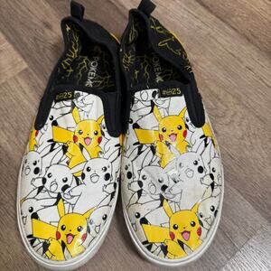 Pokémon Pikachu Slip On Shoes Men’s Size 12 Black Yellow Licensed Nintendo